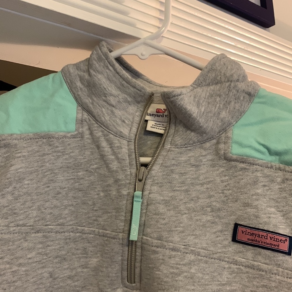 Vineyard vines quarter zip - Picture 2 of 4